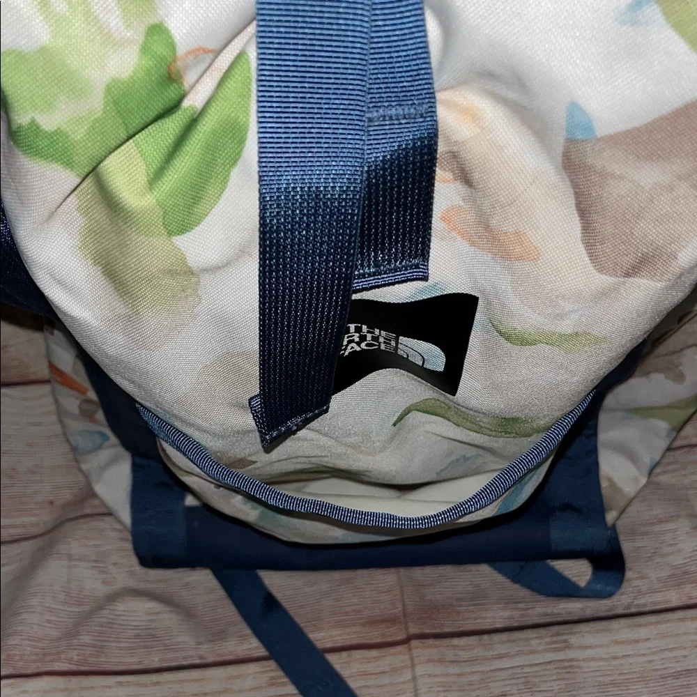 The North Face Roadsoda Waterproof Backpack - Picture 3 of 12